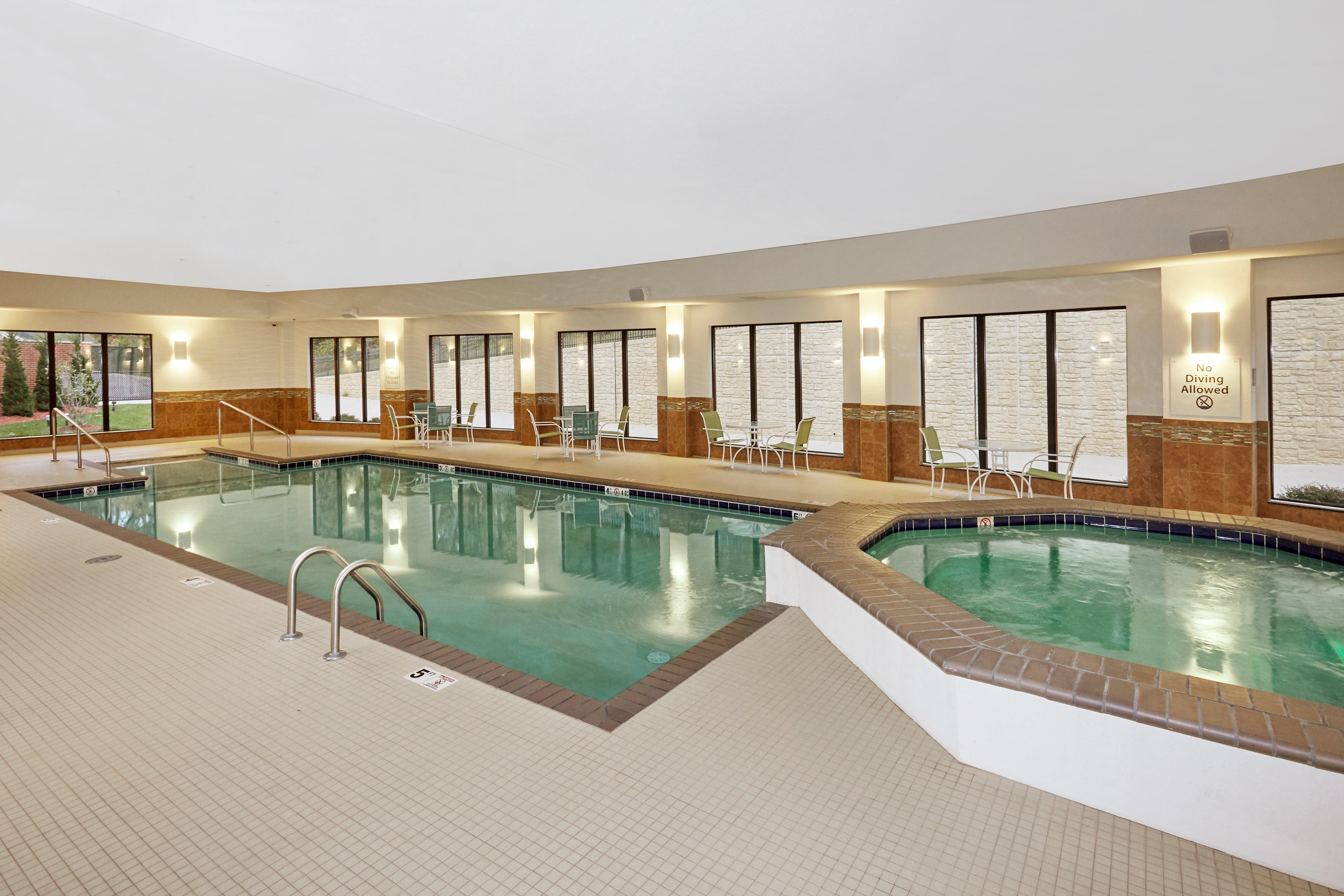 Holiday Inn Express And Suites Columbia University Area By Ihg Bagian luar foto