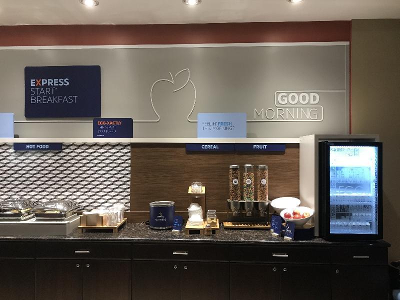 Holiday Inn Express And Suites Columbia University Area By Ihg Bagian luar foto